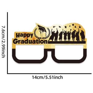 Vista dettagliata delle dimensioni degli occhiali per laurea neri e oro glitterati