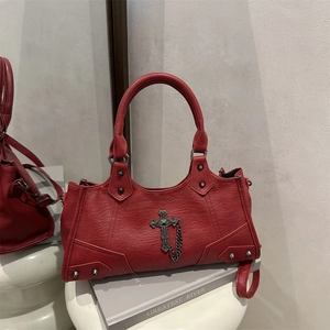 Damen Gothic Motorrad Schultertasche Kreuz Anhänger Nieten PU Leder Umhängetasche Vintage Retro Handtasche