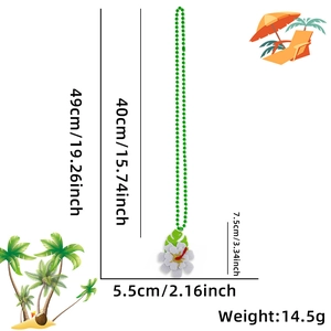 Hawaiianische Party-Halskette mit weißer Hibiskusblüte und grünen Perlen