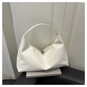 Detail of white minimalist Hobo tote bag with double zipper and smooth leather texture