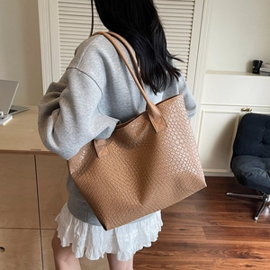 Sac cabas tissé marron clair pour femme, grand sac à épaule pour le bureau et le quotidien