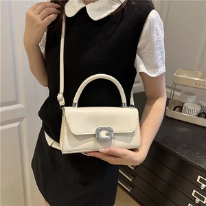 Elegant white glossy square bag with G-shaped diamond metal buckle and shoulder strap