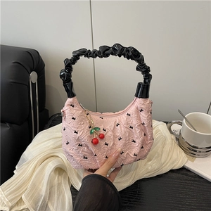 Borsa a Spalla Plissettata da Donna Dolce Con Motivo a Fiocco Manico Lucido Ciondolo a Ciliegia Rossa Borsa Sottobraccio