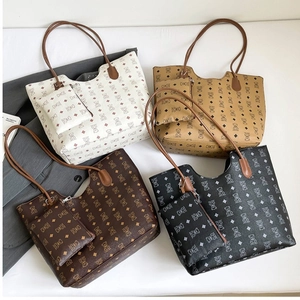 Vintage Large Capacity PU Leather Tote Bag For Women With Cartoon Bear Print Fashion Casual Shoulder Bag And Small Pouch
