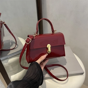 Sac Baguette Vintage en Cuir Verni pour Femme Mode Sac à Main Imprimé Léopard Petit Sac à Bandoulière Brillant Avec Fermoir en Métal et Sangle Réglable