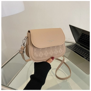 Borsa a sella minimalista in pelle PU beige con motivo trapuntato e tracolla