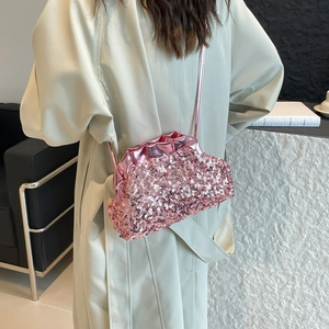 Borsa a tracolla rosa con paillettes da donna con telaio metallico e tracolla sottile