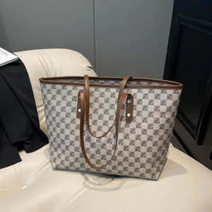 Borsa Tote Vintage Stampata per Donna Grande Capacità in Pelle PU Monogramma Borsa a Spalla Casual Pendolare con Rivetti in Metallo