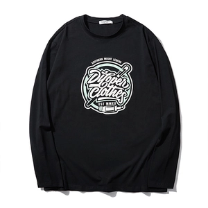 T-shirt noir à manches longues pour homme avec imprimé vintage et col rond classique