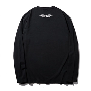 Men's loose black long-sleeved T-shirt featuring a white wing print on the back