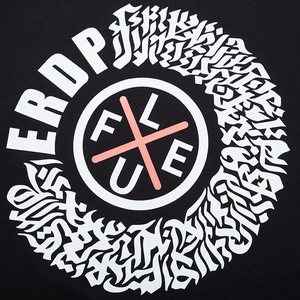 T-shirt noir surdimensionné avec imprimé graphique gothique et design streetwear