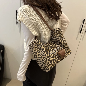 Sac fourre-tout chic à imprimé léopard avec brides marron et petit sac décoratif