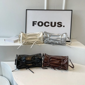 Fashion Women PU Leather Pillow Shoulder Bag Trendy Bow Pleated Cylinder Crossbody Bag Solid Color Casual Handbag ZY3076