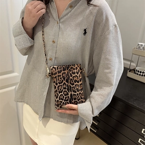 Fashionable leopard print crossbody phone bag with gold chain strap for women