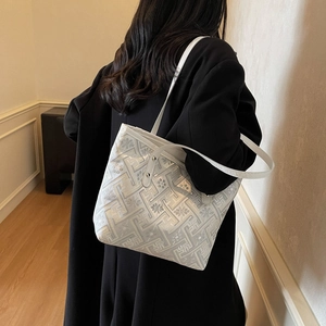 New Chinese style tote bag with geometric floral patterns on premium white canvas