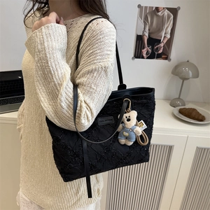 Sac fourre-tout noir à paillettes avec charm ours en peluche, sac à bandoulière minimaliste