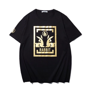 T-shirt oversize nera in cotone con stampa a coniglio dorata e scollo rotondo