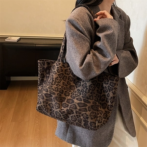 Sac fourre-tout à imprimé léopard classique de grande capacité pour look automne hiver