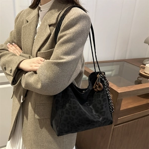 Vintage large capacity black leopard print tote bag with stylish side ornament charm