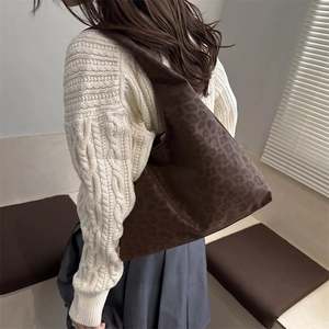 Minimalist leopard print tote bag with brown velvet texture for women in back view