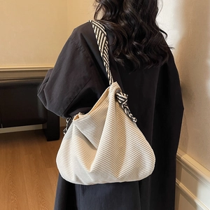 Grand sac cabas en velours côtelé blanc avec bandoulière rayée pour femmes