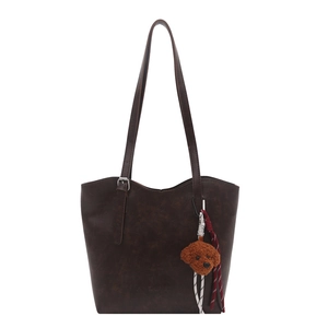 Sac fourre-tout marron foncé rétro avec longues anses et breloque chien peluche