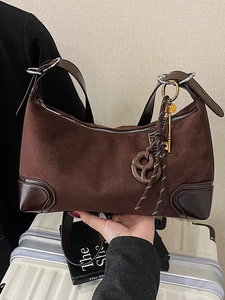 Borsa tote retrò in pelle scamosciata caffè con cinturini in pelle e ciondolo a chiave