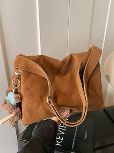 Large Capacity Women PU Leather Shoulder Bag With Rhombic Quilting Underarm Bag With Bear Charm Stylish Daily Commuter Bag
