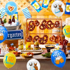 Kit de ballons de fête Oktoberfest avec motifs bavarois sur une table en bois