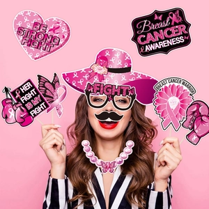 Accessoires photo pour sensibilisation au cancer du sein avec ruban rose et paillettes