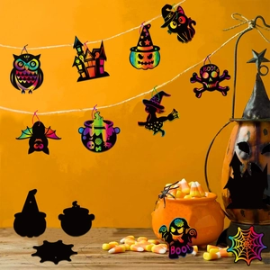 Kit d'art à gratter arc-en-ciel Halloween avec décorations de citrouille et de fantôme