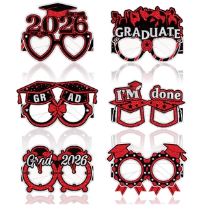 Set of 6 glittery graduation party paper glasses with 2026 and Graduate motifs