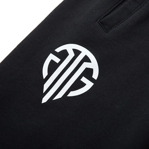 Short décontracté noir pour hommes avec logo abstrait et détails de poche