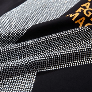 T-shirt noir oversize en coton avec strass argentés de qualité et imprimé graphique