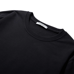 Men's oversized black crewneck sweatshirt featuring a premium ribbed neckline and 3XL size tag