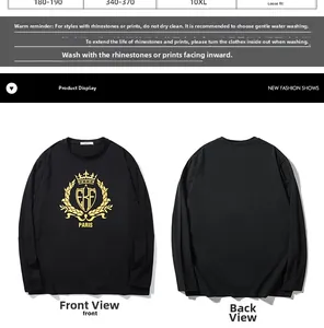 Dettaglio di t-shirt nera a maniche lunghe con logo corona d'oro e stampa Paris