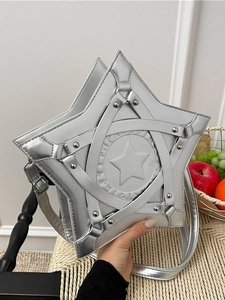 Silberne Umhängetasche in Sternform mit Metallic-Finish und verstellbarem Gurt