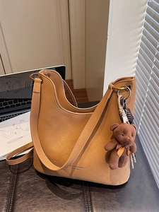 Women Retro Large Capacity PU Leather Tote Bag Lazy Style Shoulder Bag With Plush Bear Charm Commute Handbag