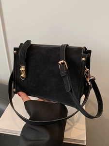 Sac Bandoulière Vintage en Cuir PU pour Femmes Mode Couleur Unie Sac à Épaule Avec Fermoir Métallique et Rivets Sac Décontracté