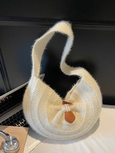Sac Sous les Bras Tricoté Élégant pour Femmes avec Texture Pelucheuse et Fermeture à Bascule Rétro Mode Quotidienne Automne Hiver