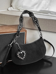 Vintage PU Leather Rivet Half Moon Crossbody Bag For Women Chic Studded Heart Charm Hobo Underarm Bag Retro Fashion Handbag