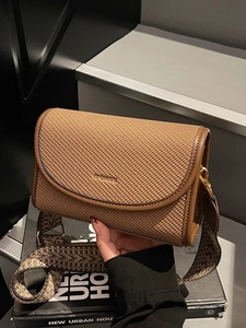Sac Bandoulière en Cuir PU à Motif Tissé pour Femmes Petit Sac Carré Décontracté Avec Large Bandoulière Géométrique