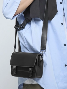 Women Casual PU Leather Crossbody Bag Vintage Small Square Bag With Double Buckle Retro Flap Shoulder Bag Urban Messenger Bag