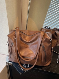 Brown vintage leather tote bag with functional multi-pockets for office commute style
