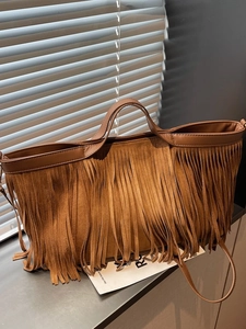 Sac cabas vintage style bohème en similicuir suédé avec longues franges et bandoulière