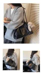 Trois vues d'un sac à bandoulière en cuir noir froncé avec un charmant lapin gris