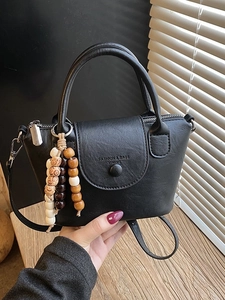 Sac Seau Minimaliste pour Femmes en Cuir PU Avec Gland en Perles de Bois Surpiqûres Contrastées Rétro Poignée Supérieure Sac à Bandoulière