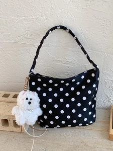 Sac à Épaule en Nylon à Pois Vintage Femmes Retro Hobo Sac Sous le Bras Avec Breloque en Peluche Casual Chic Bandoulière