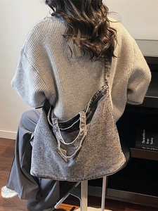 Grand sac cabas en denim délavé gris foncé avec une texture vintage en toile épaisse