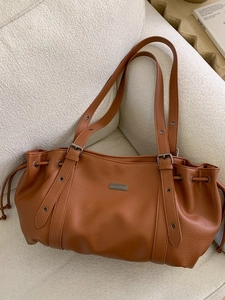 Retro brown lychee leather tote bag with drawstring closure for office commuting